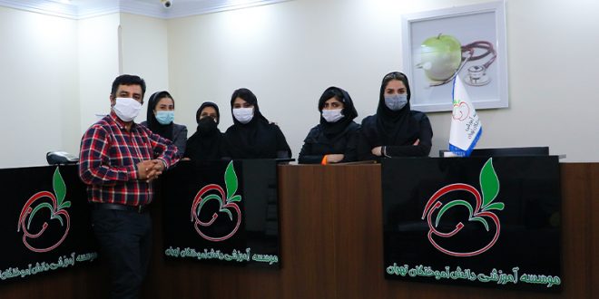 0 1 660x330 - تبریک حضوری مدیرعامل گروه پیشگامان به مناسبت ولادت پیامبر (ص)