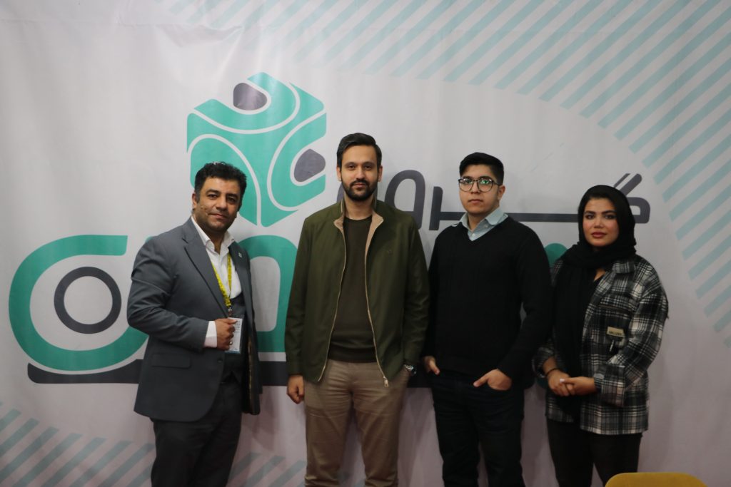 IMG 0404 1024x683 - حضور گروه سرمایه گذاری پیشگامان در اولین نمایشگاه تخصصی اپلیکیشن ۲۰۲۴