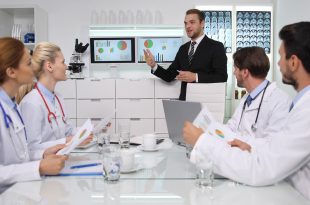 Health Care Financial Consultant healthcare supply chain 310x205 - چگونه Health MBA جهان سلامت را متحول می‌کند؟